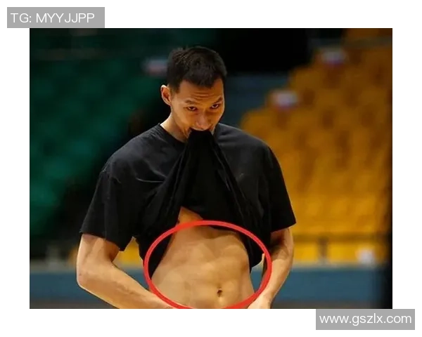 腹肌性感与足球技术兼具的球星盘点 哪些球员在场上场下都引人注目