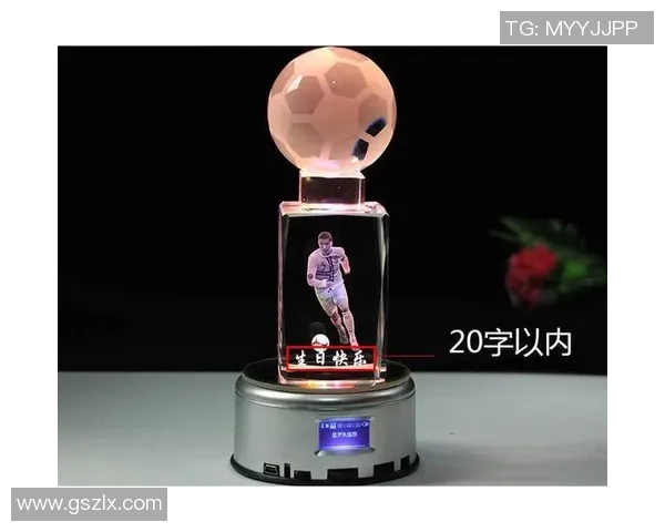 足球球员球星挂件精选展示定制个性化纪念品带给您独特的球迷体验